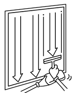 窓用ワイパーを使う場合は、ガラス用洗剤をスプレーした後、ガラスから浮かせないようしっかり持ち、ブロックを区切りながら、上から下へ、拭き取っていきます。
